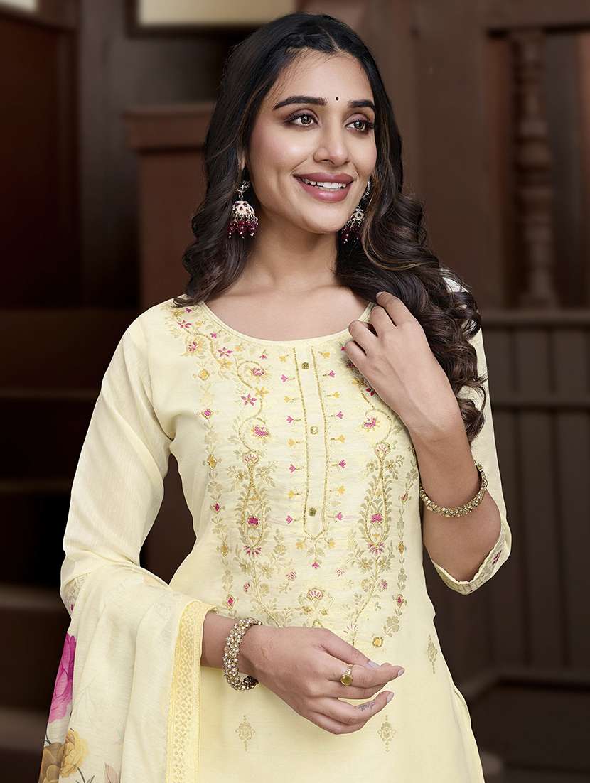 women three quarter sleeve kurta pant with dupatta set - 21948554 -  Standard Image - 2