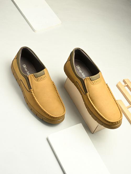 men beige solid boat shoe - 21948579 -  Standard Image - 0