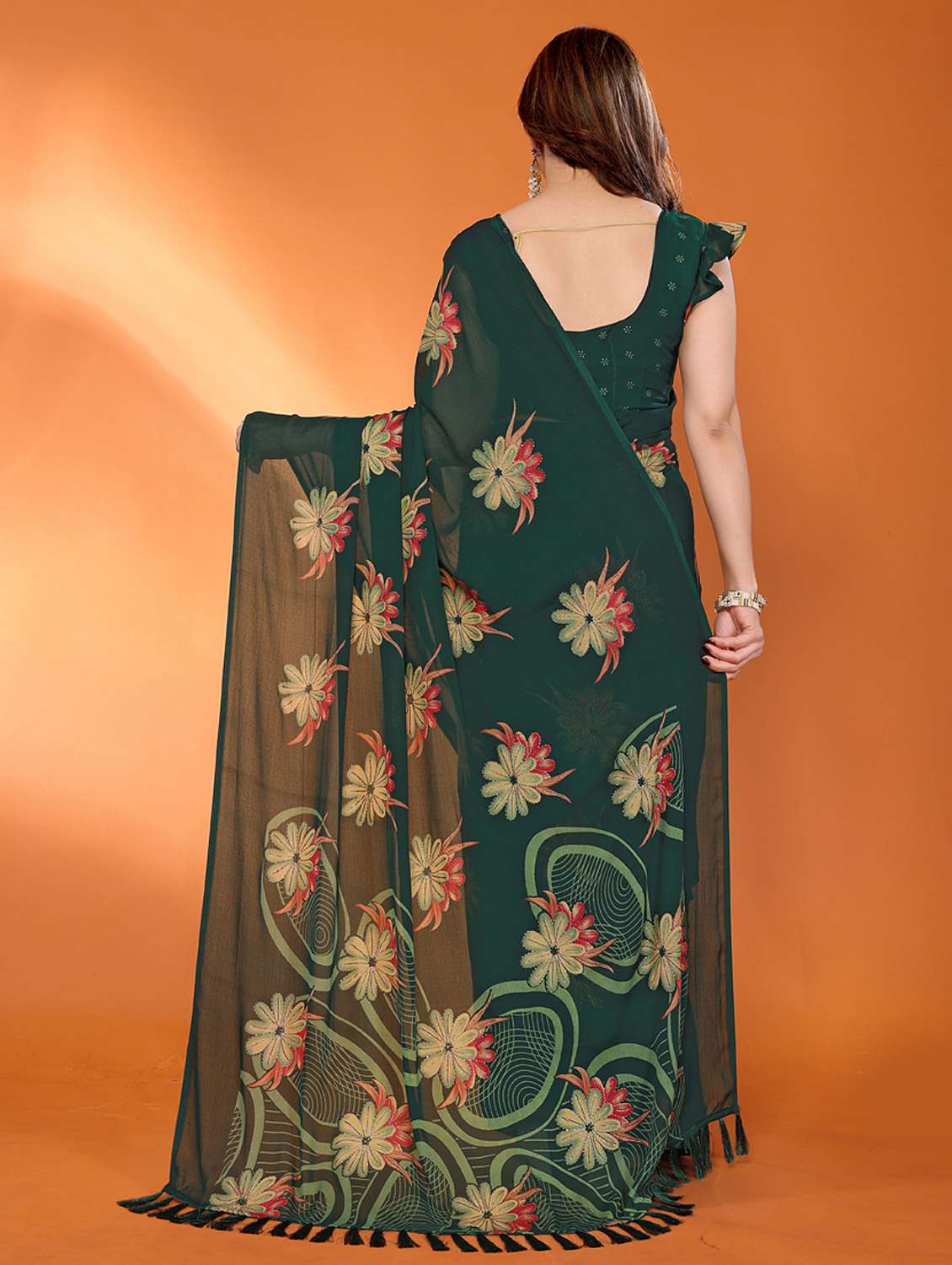 women printed casual wear saree with blouse - 21949163 - Standard Image - 2