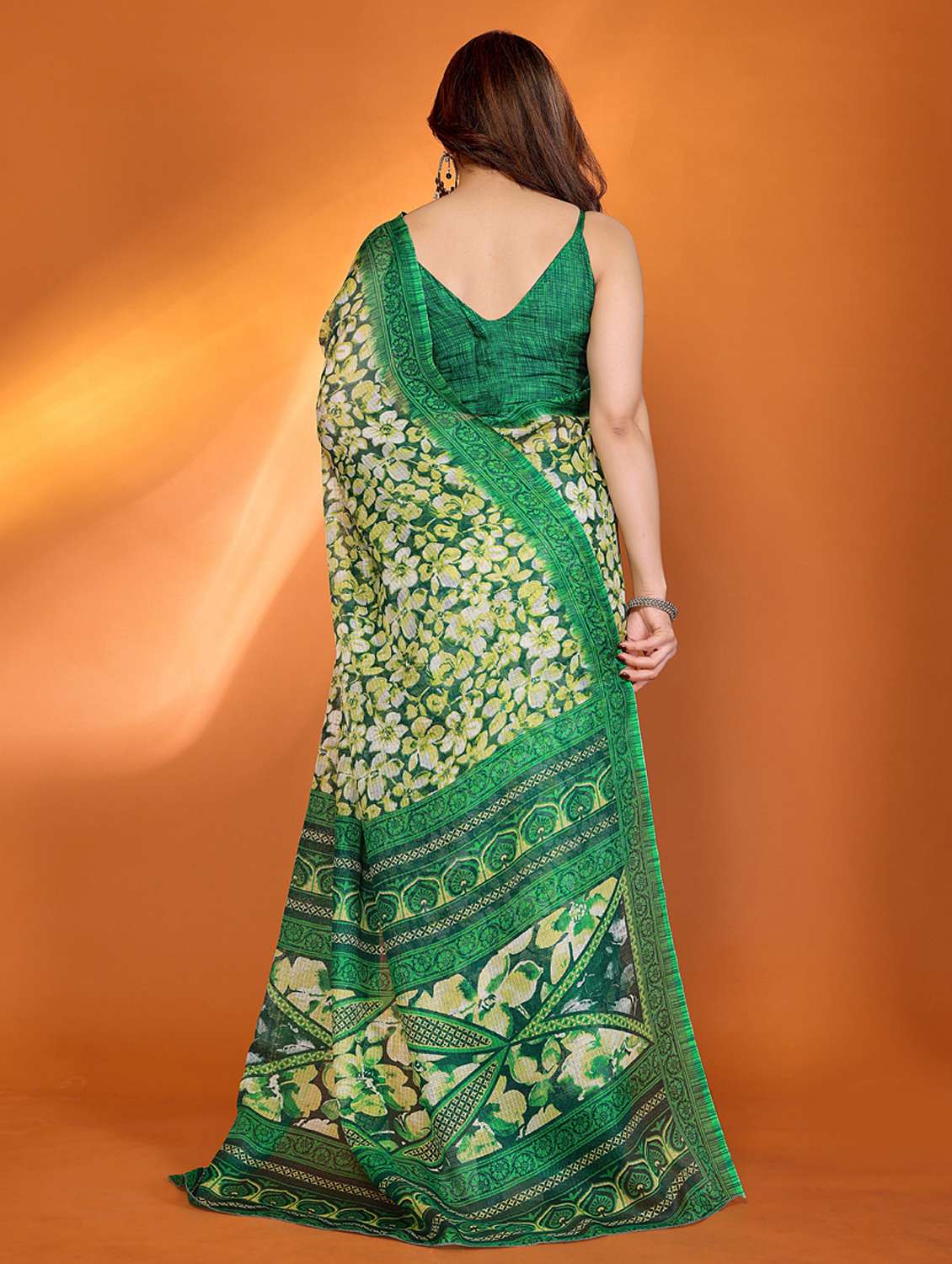 women printed casual wear saree with blouse - 21949167 -  Standard Image - 2