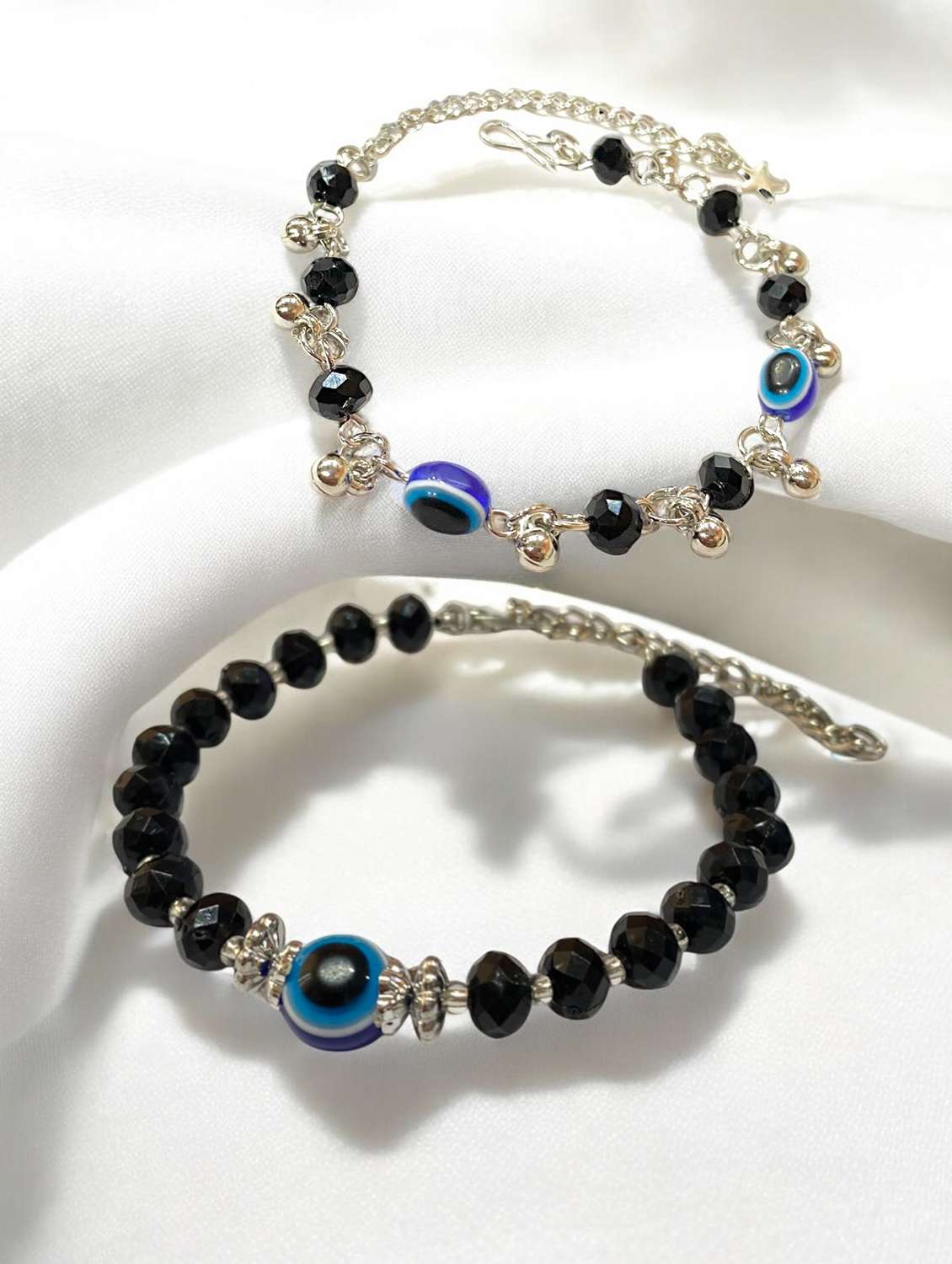 women pack of 2 beaded evil eye bracelet