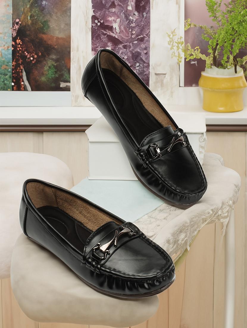 women black slip on loafer - 21949277 -  Zoom Image - 0
