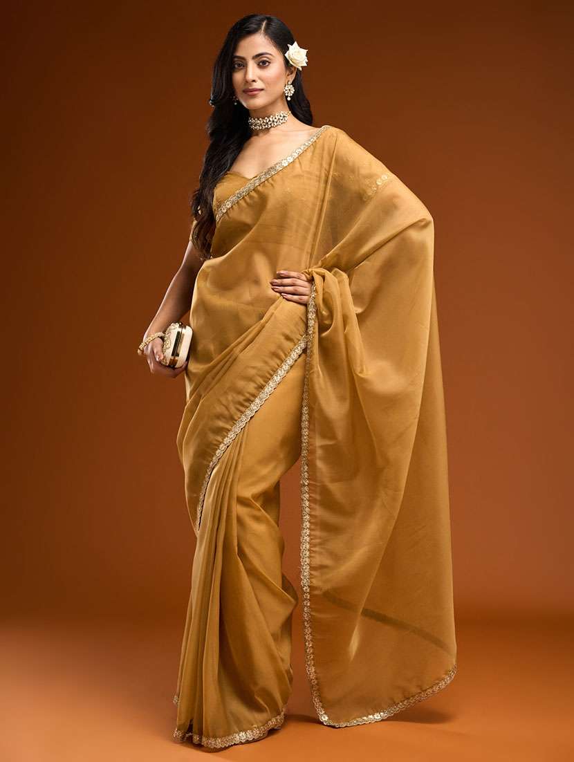 women solid with bordered saree with blouse