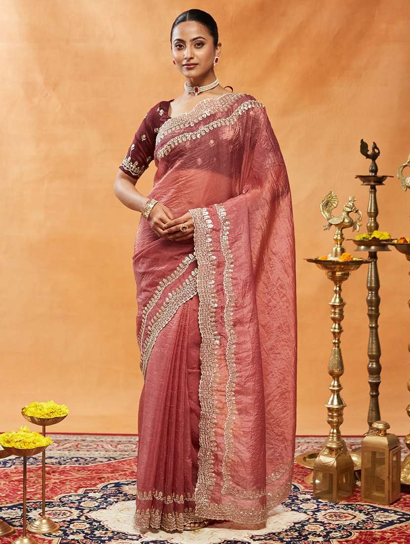 women solid with bordered saree with blouse