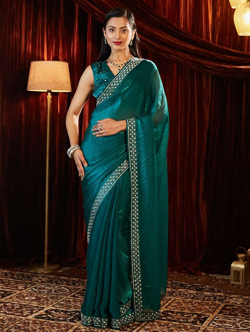 women solid with bordered saree with blouse