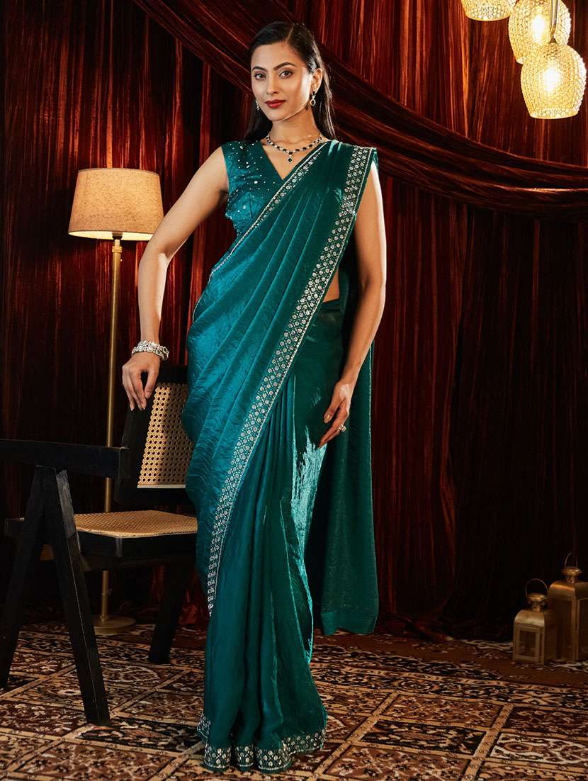 Women Solid With Bordered Saree With Blouse