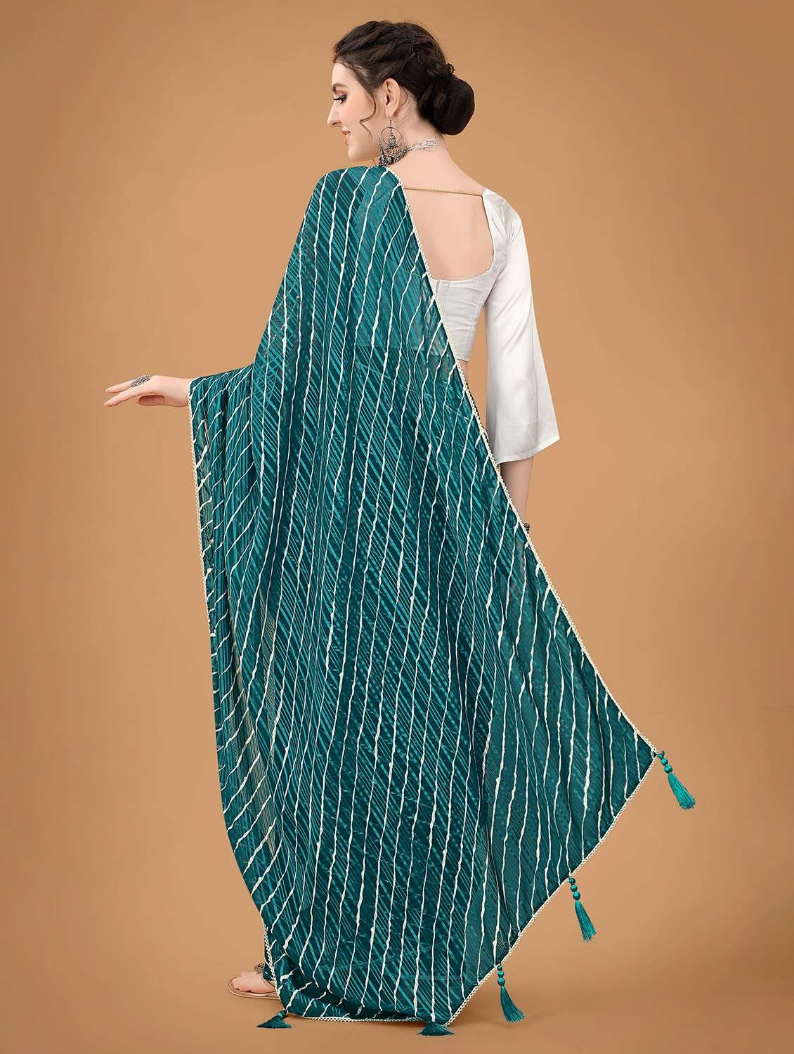 women printed casual wear saree with blouse - 21950014 -  Standard Image - 2