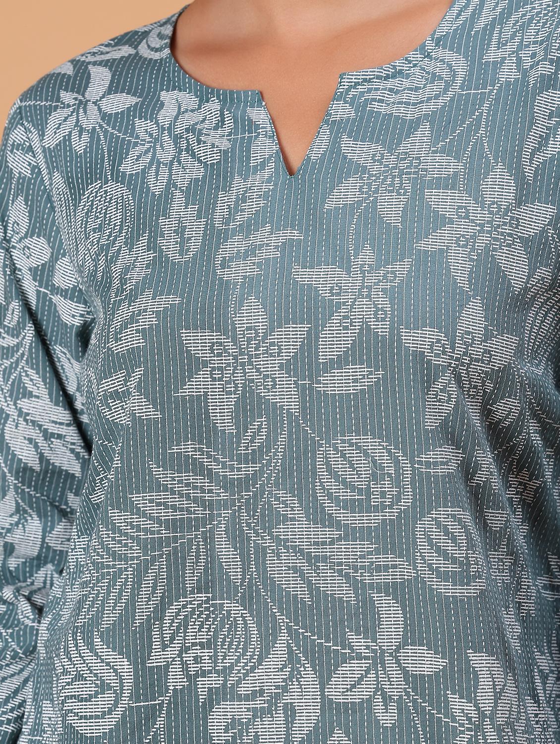 women floral print notch neck straight kurti - 21951465 - Standard Image - 2