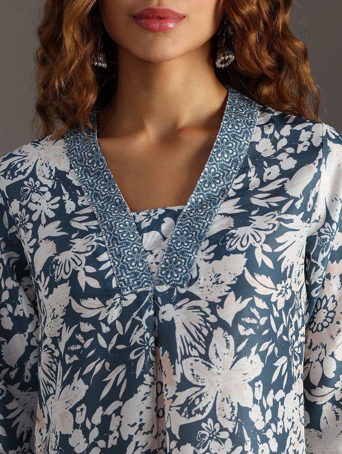 women printed three quarter sleeve a-line kurta - 21951496 -  Standard Image - 2