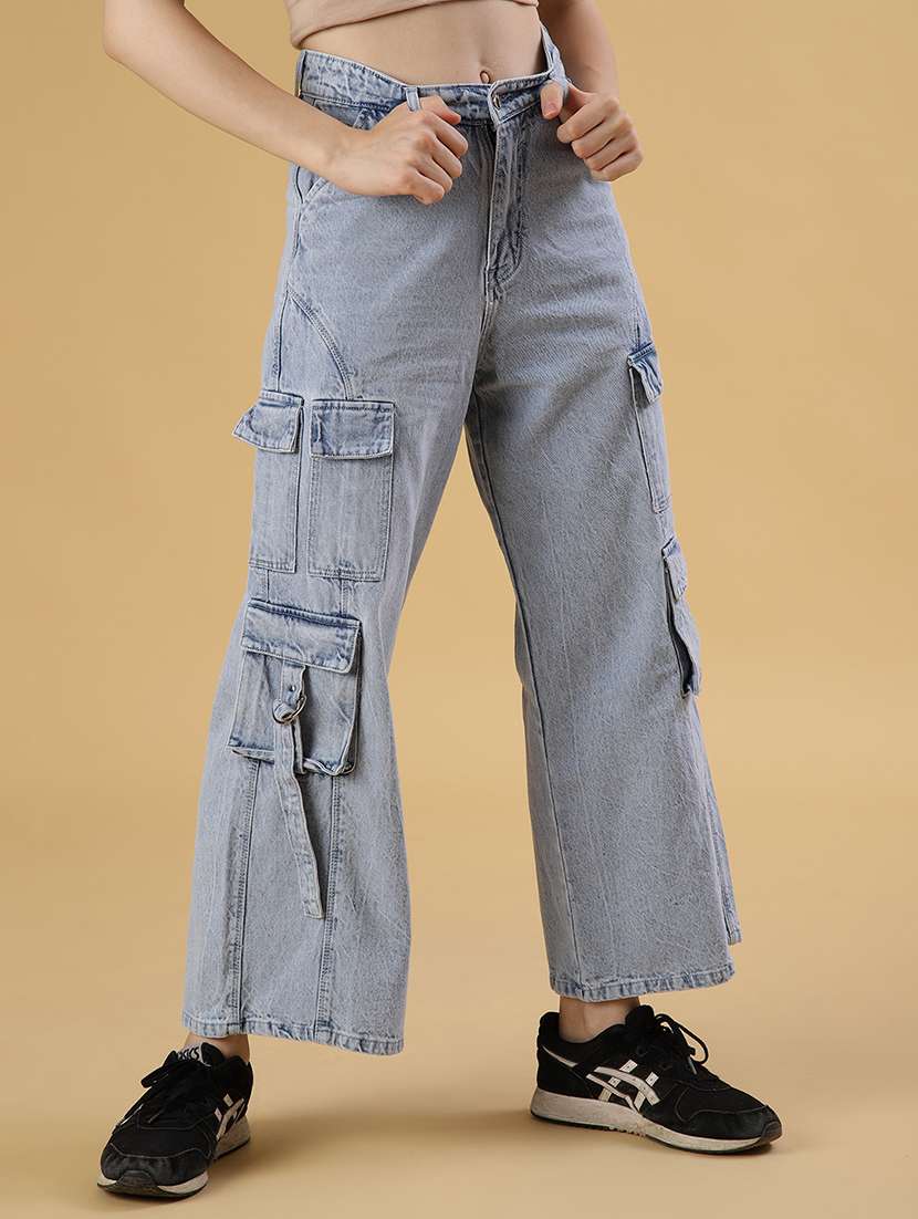 women solid mid rise regular fit cargo