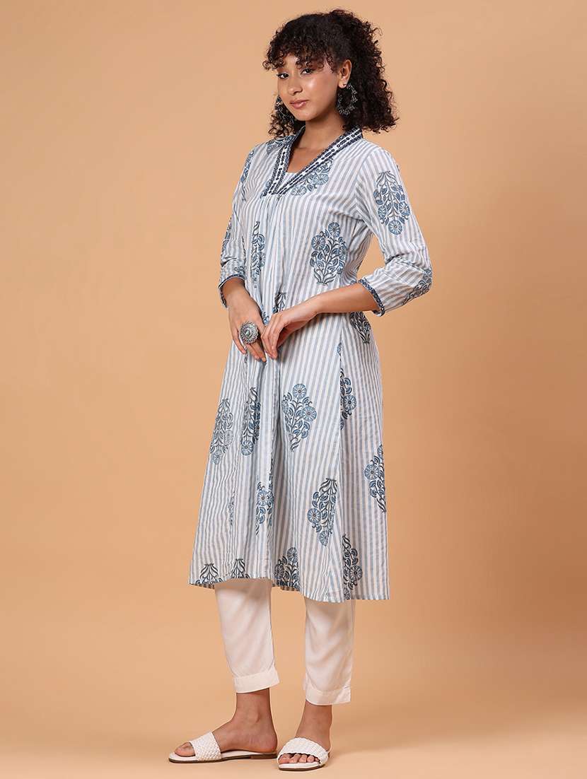women printed three quartar sleeve a-line kurta - 21952075 -  Standard Image - 2