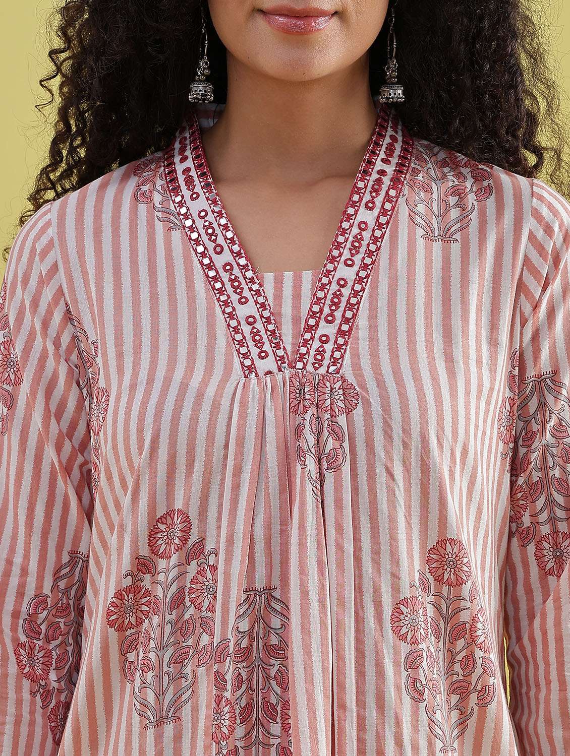 women printed three quarter sleeve a-line kurta - 21952076 -  Standard Image - 2