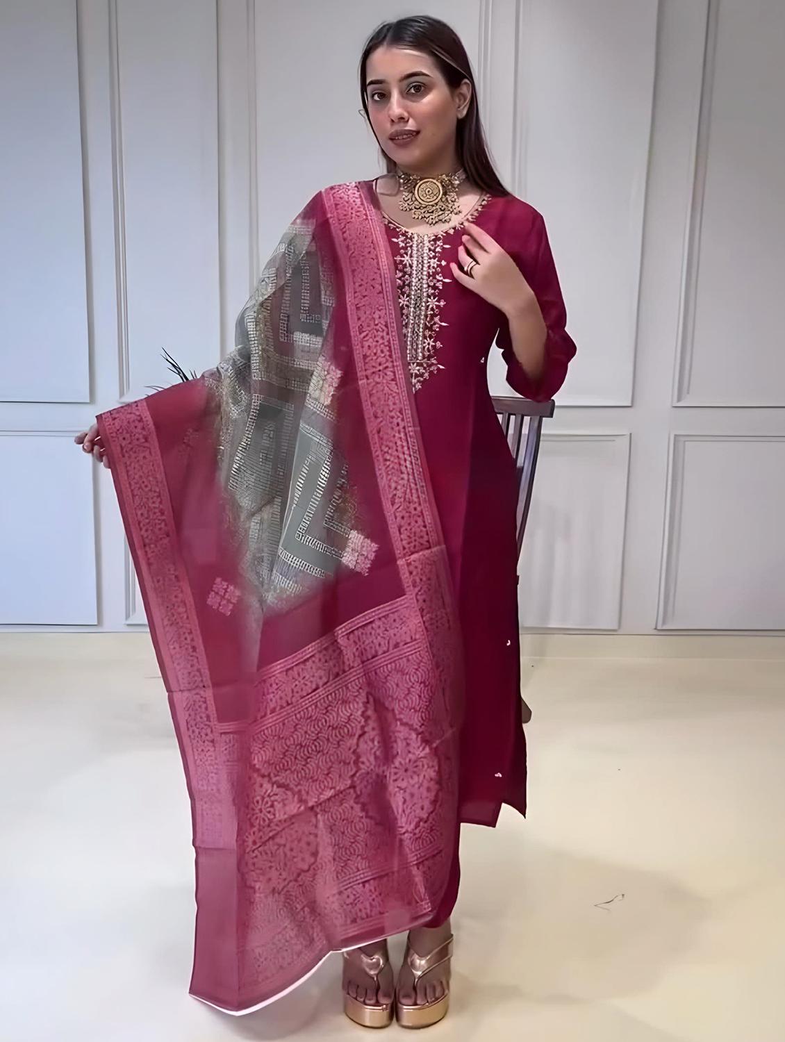 women three quarter sleeve kurta pant with dupatta set - 21954204 - Standard Image - 2