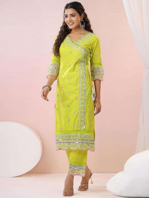 women embroidered long sleeve kurta pant set