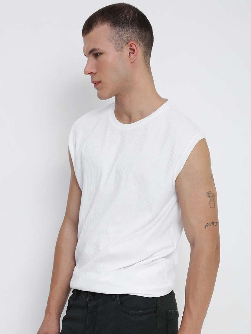 men white solid sleeveless regular fit t-shirt - 21955931 -  Standard Image - 2