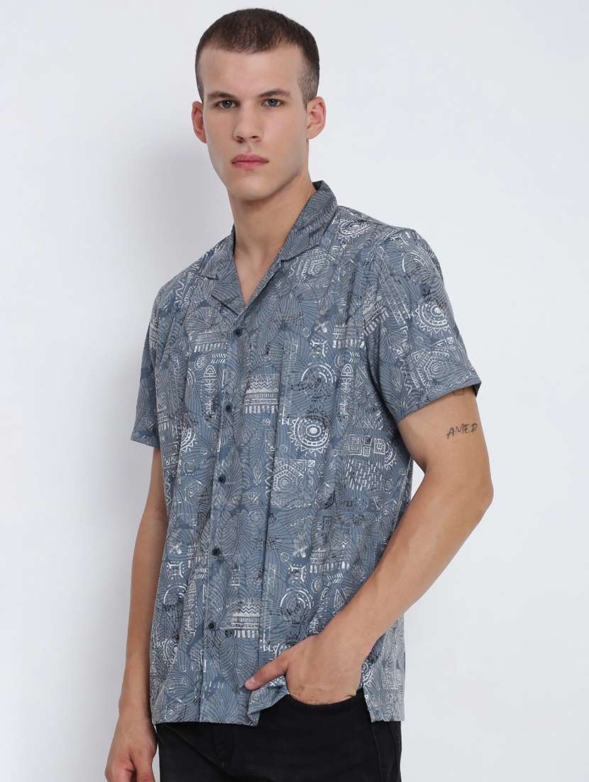 men printed cuban collared short sleeve shirt - 21955955 -  Standard Image - 2