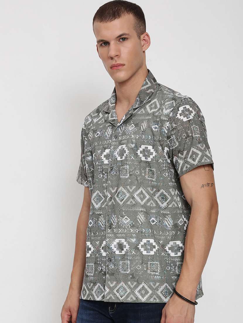 men printed cuban collared short sleeve shirt - 21955957 -  Standard Image - 2