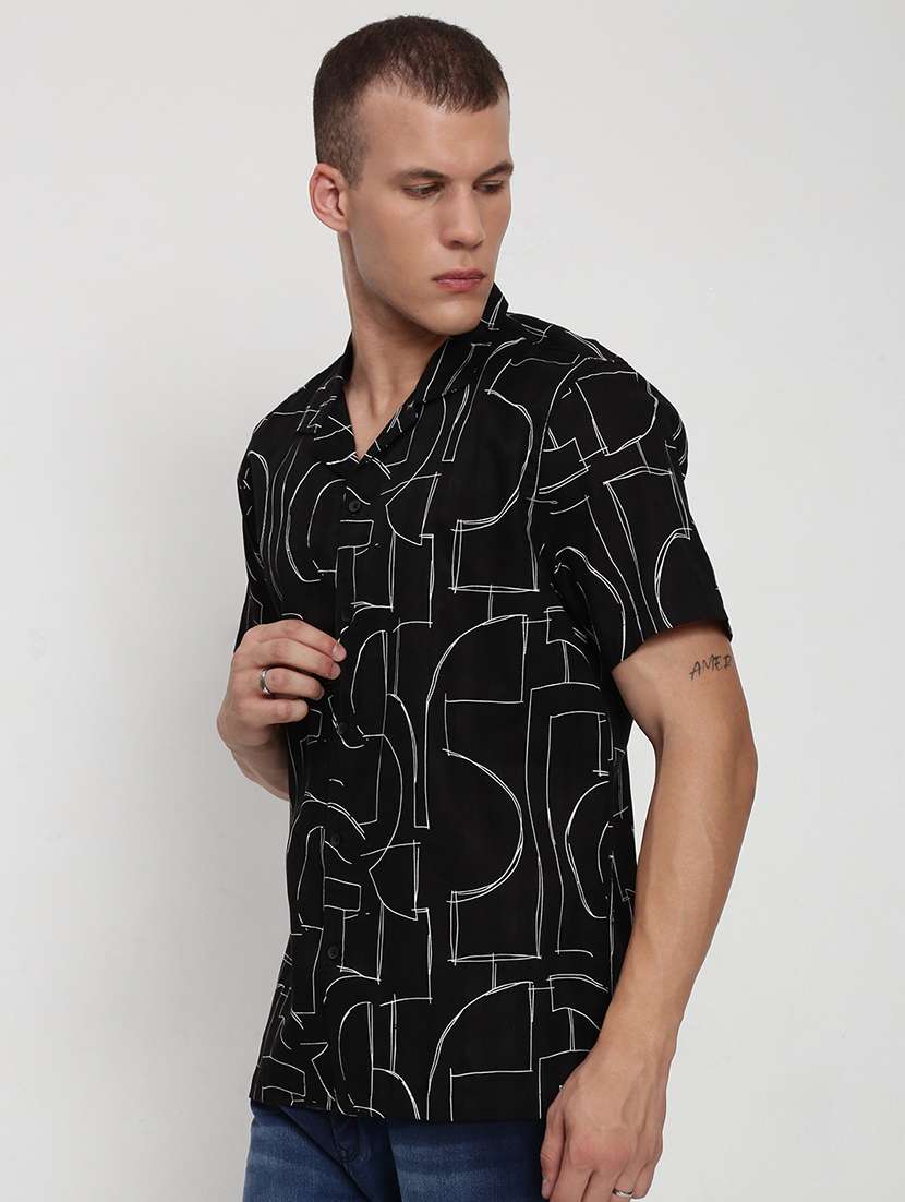 men printed cuban collared short sleeve shirt - 21955976 -  Standard Image - 2