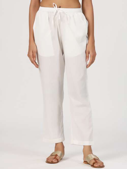 women white solid mid rise tapered pant
