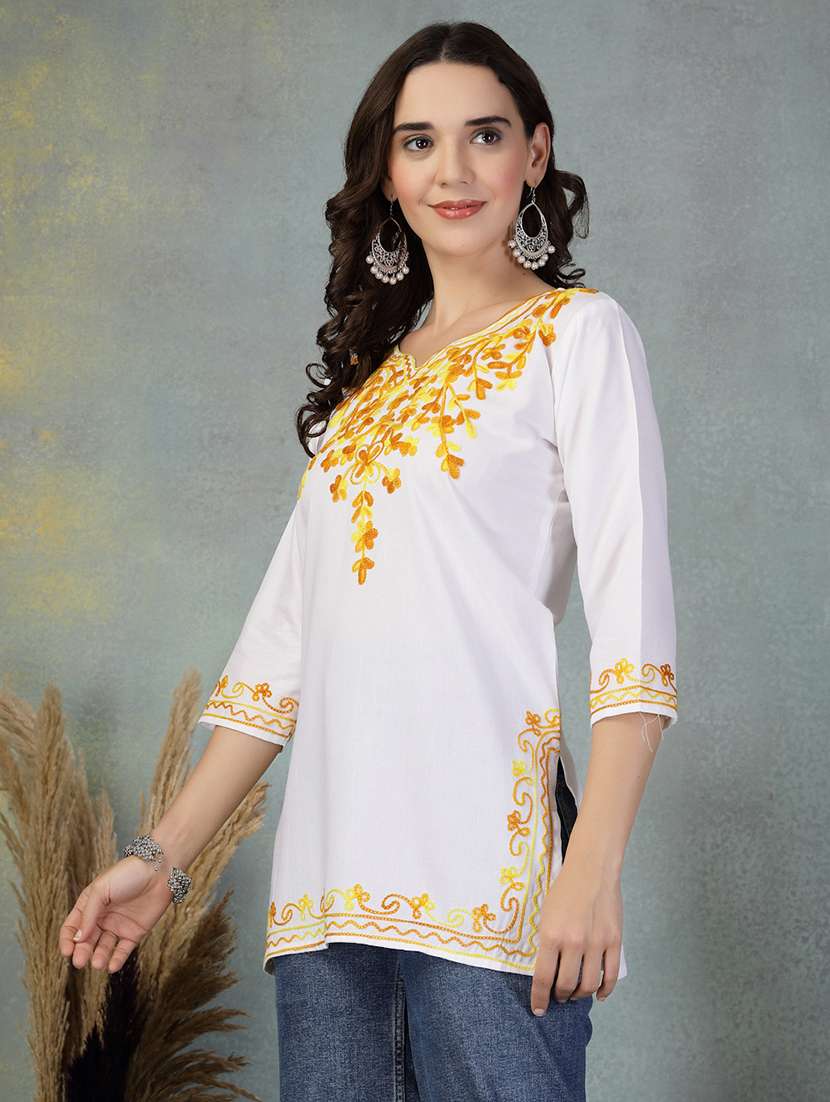 Women Embroidered Three Quarter Sleeve Straight Kurti