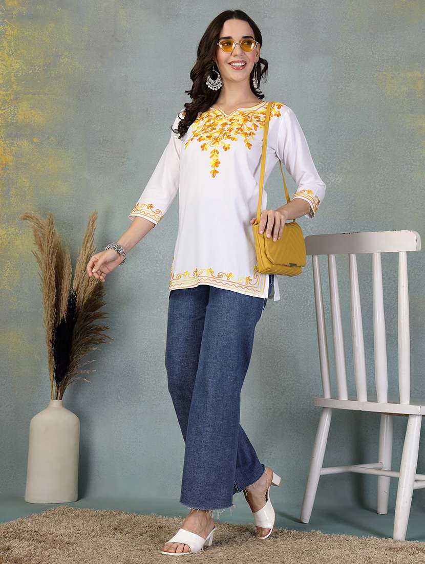 Women Embroidered Three Quarter Sleeve Straight Kurti