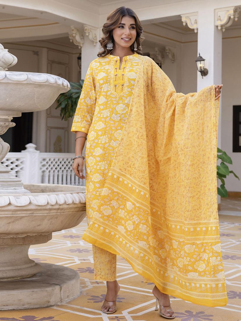women three quarter sleeve kurta pant with dupatta set - 21956154 - Standard Image - 2