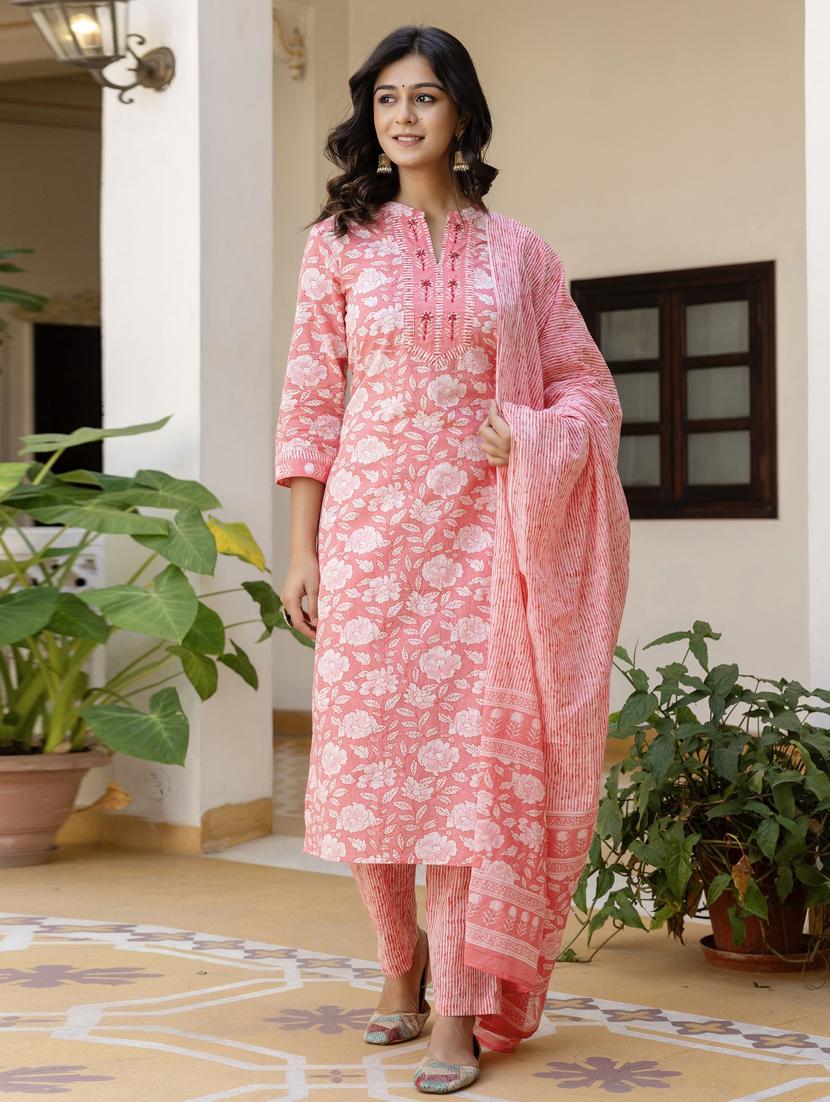 women three quarter sleeve kurta pant with dupatta set - 21956155 - Standard Image - 2