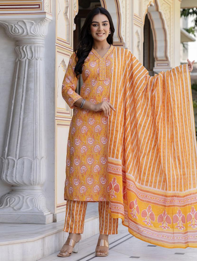 women three quarter sleeve kurta pant with dupatta set - 21956158 - Standard Image - 2