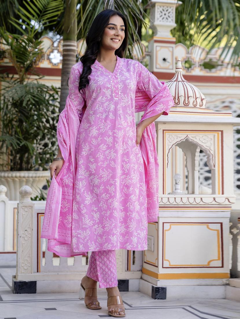 women three quarter sleeve kurta pant with dupatta set - 21956166 - Standard Image - 2