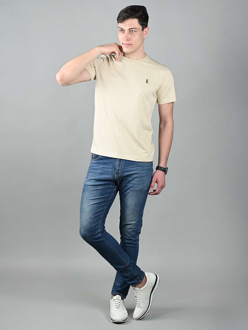 men solid shrort sleeve regular fit t-shirt - 21956377 - Standard Image - 2