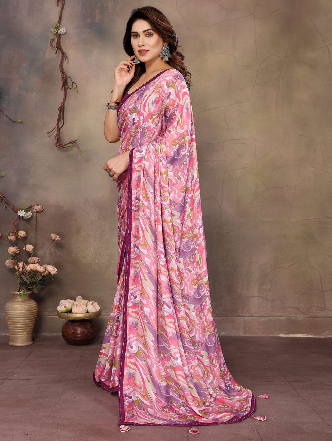 women pink printed saree with blouse - 21956472 -  Standard Image - 2