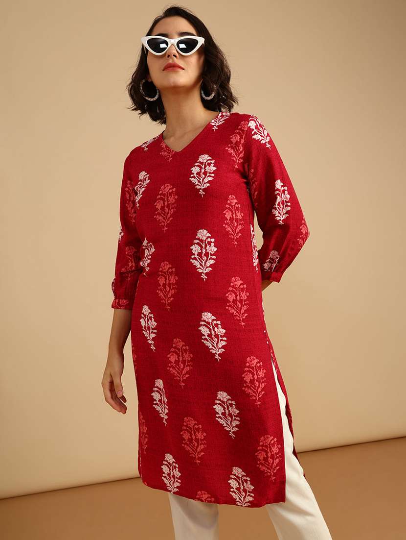 women printed three quarter sleeve straight kurta