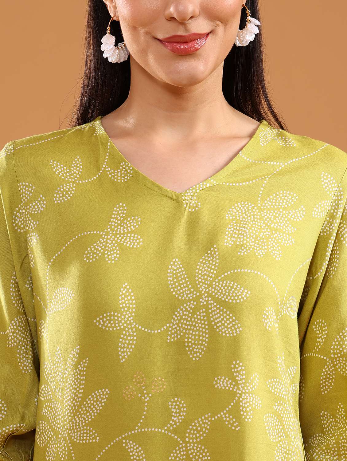 women printed puff sleeve straight kurta - 21956612 - Standard Image - 2
