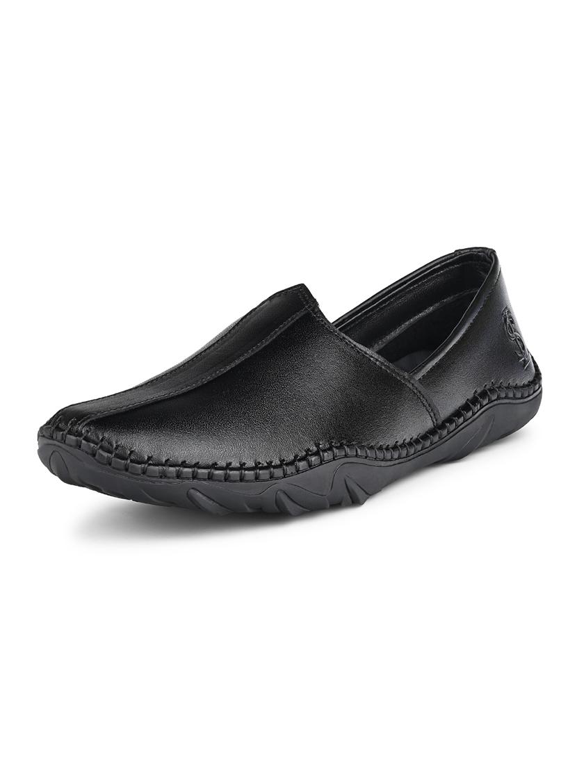 men black slip on mojari - 21956968 - Zoom Image - 0