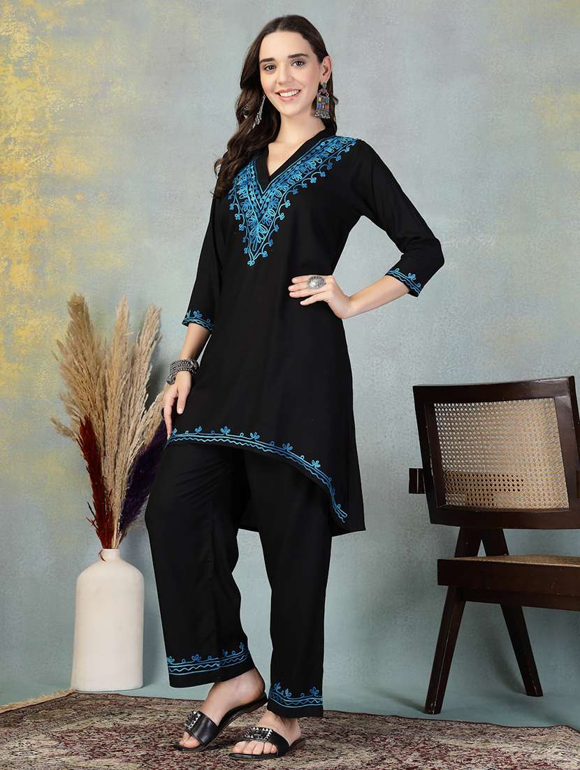 women embroidered three quarter sleeve kurta pant set - 21956976 -  Standard Image - 2