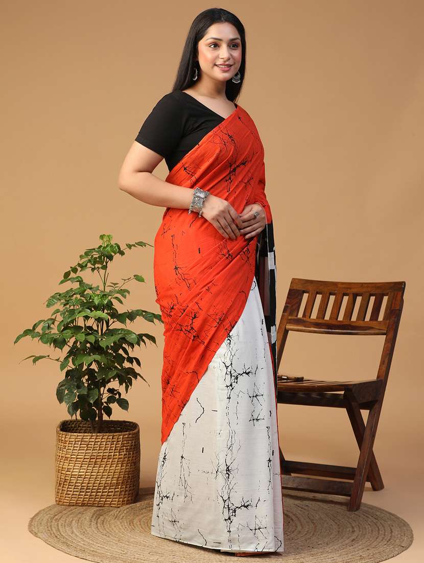 women printed casual wear saree with blouse - 21957827 - Standard Image - 2