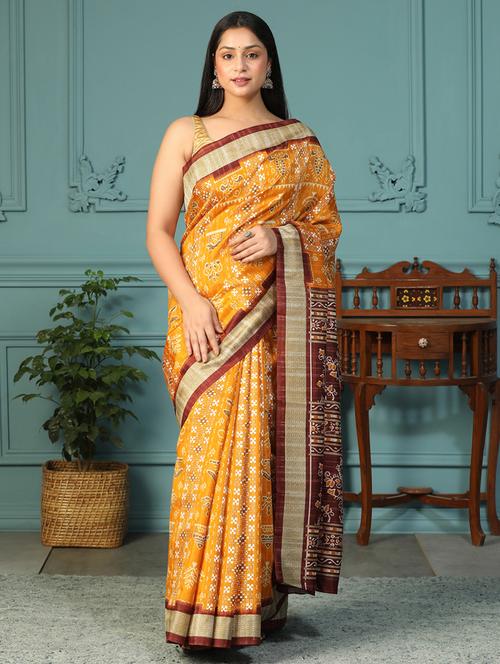 women printed casual wear saree with blouse - 21957832 - Standard Image - 0