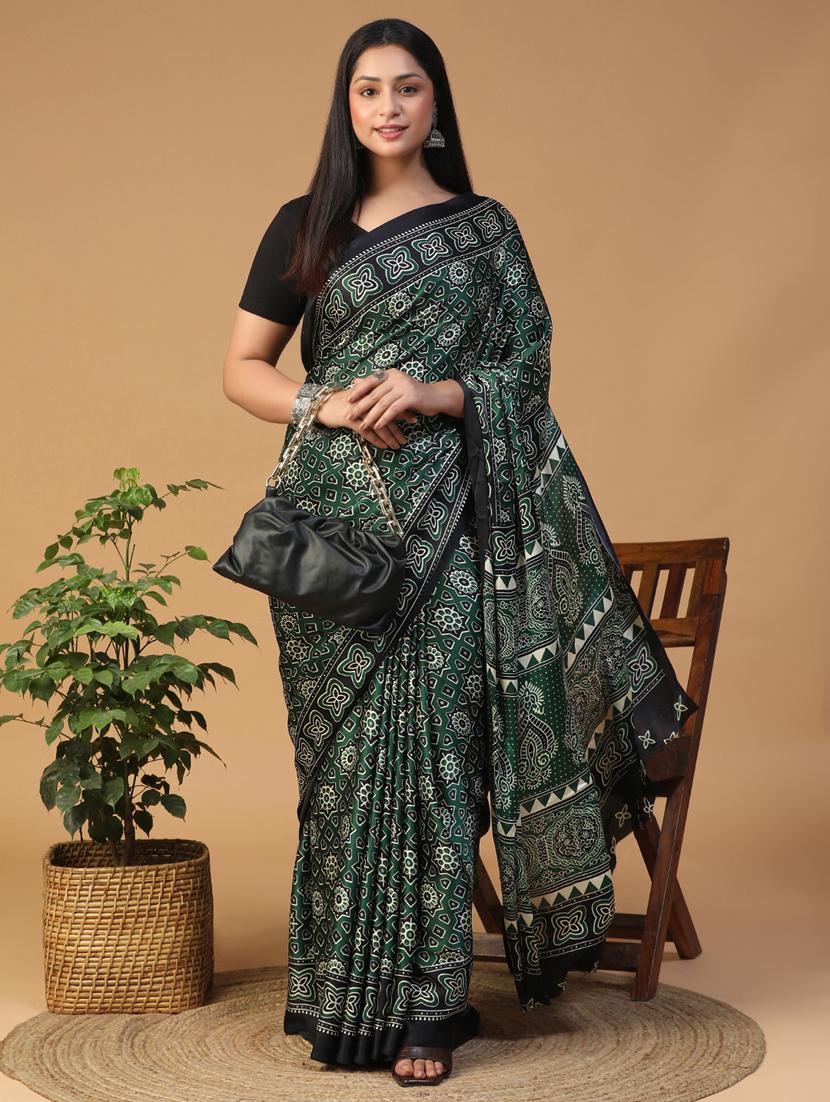 women printed casual wear saree with blouse - 21957833 - Standard Image - 2