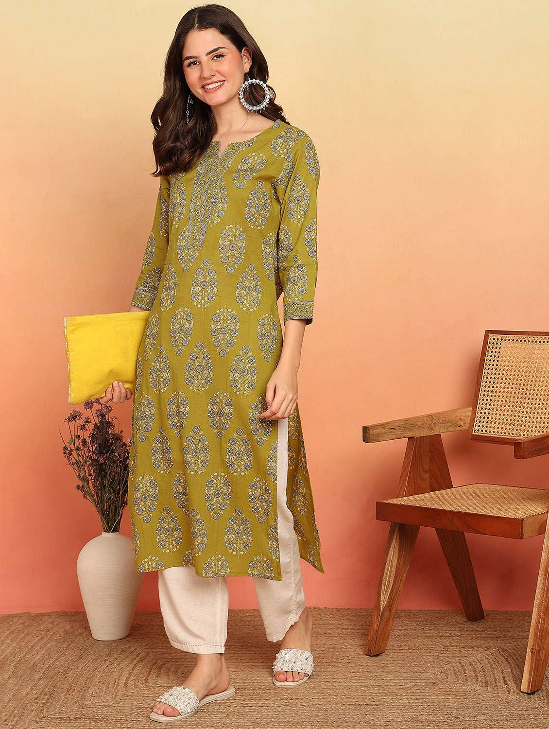 women three quarter sleeve straight kurta