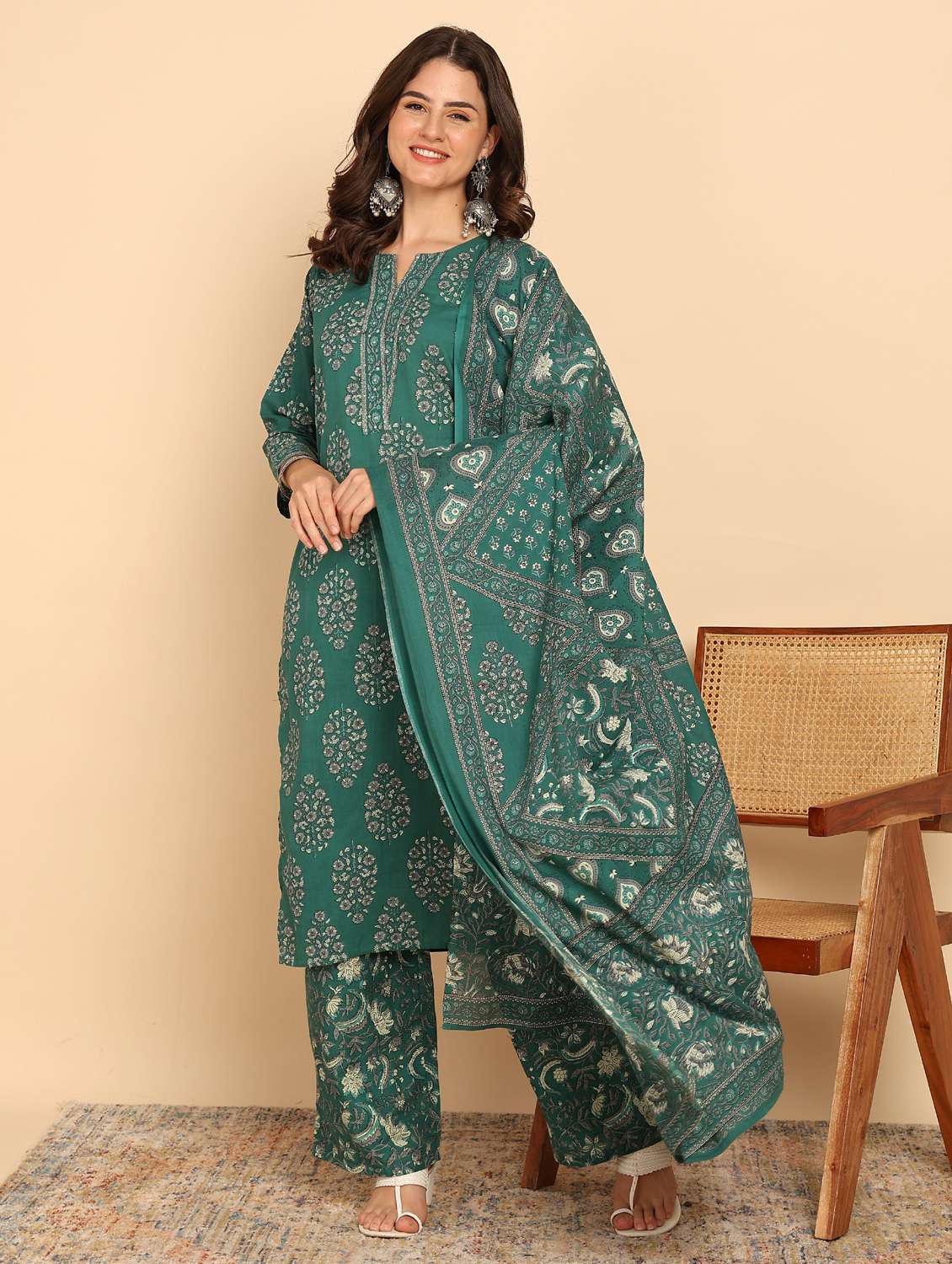 women three quarter sleeve kurta palazzo with dupatta set - 21957925 -  Standard Image - 2