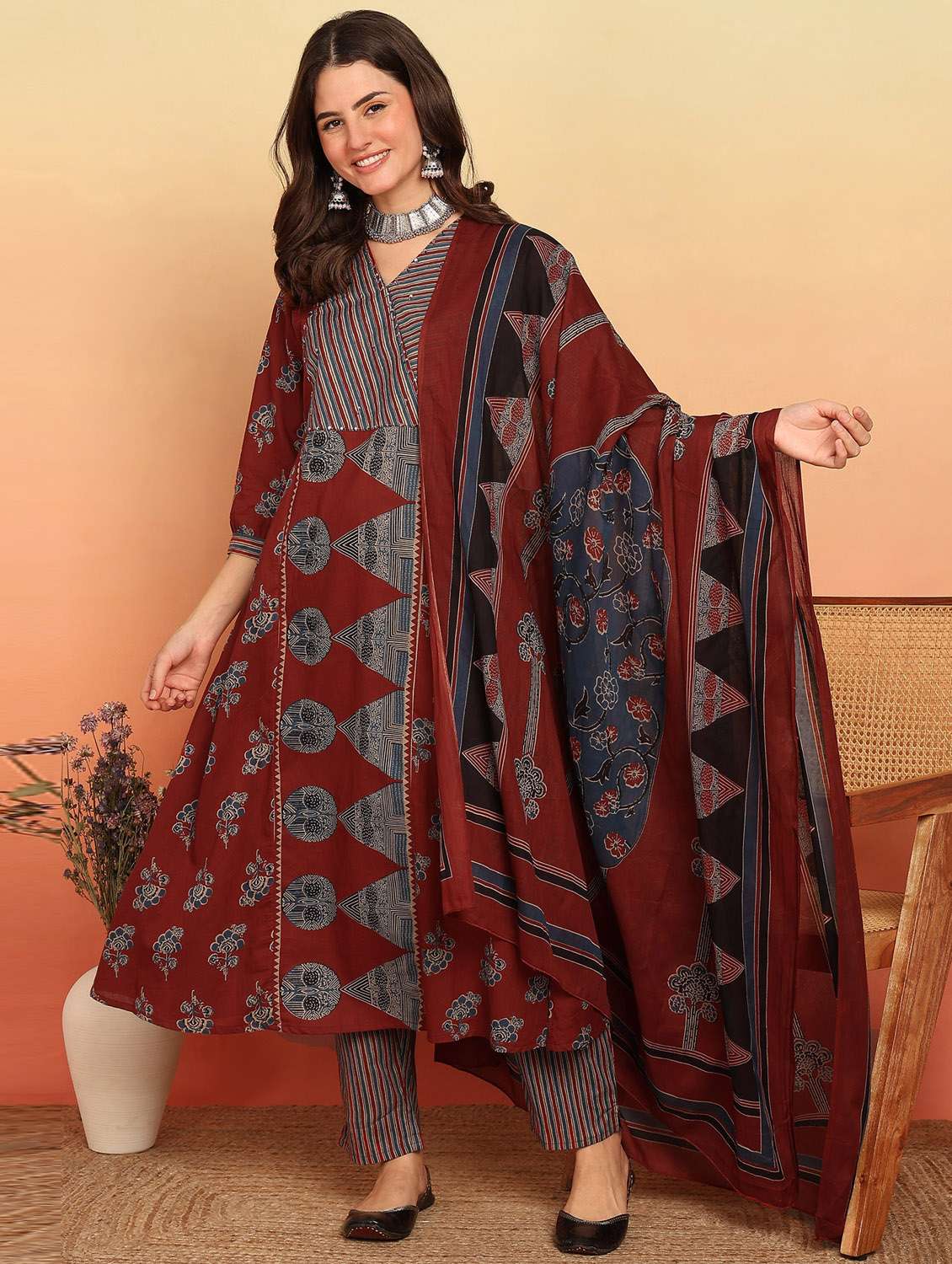 women three quarter sleeve kurta pant with dupatta set