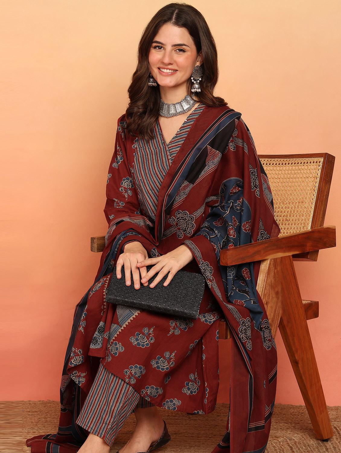 women three quarter sleeve kurta pant with dupatta set - 21957928 - Standard Image - 2