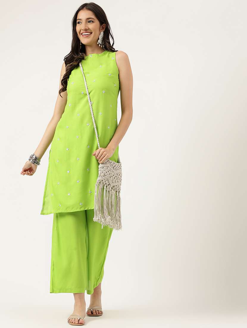 women embroidered sleeveless kurta palazzo set