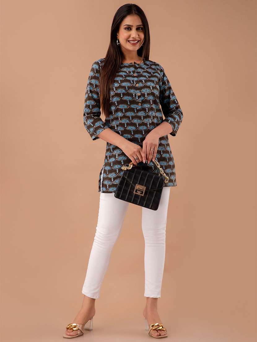 women three quarter sleeve straight kurti