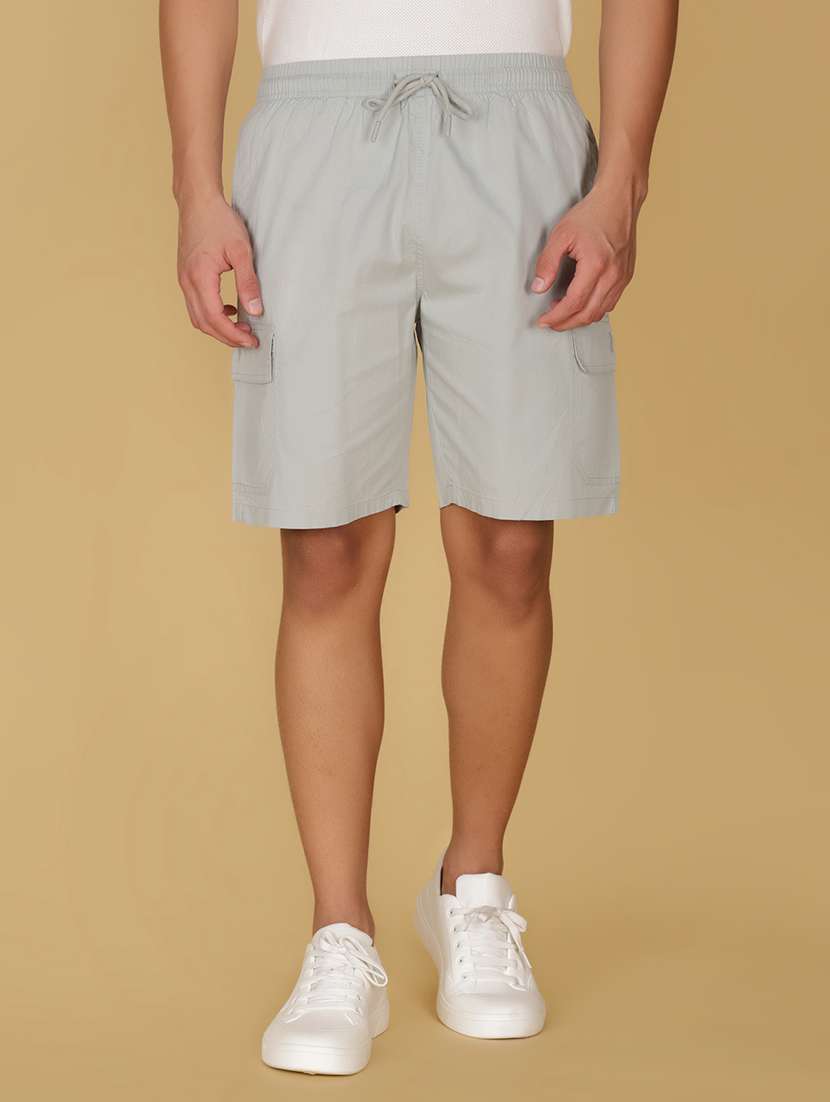 men solid mid rise regular fit cargo shorts - 21959345 -  Standard Image - 2