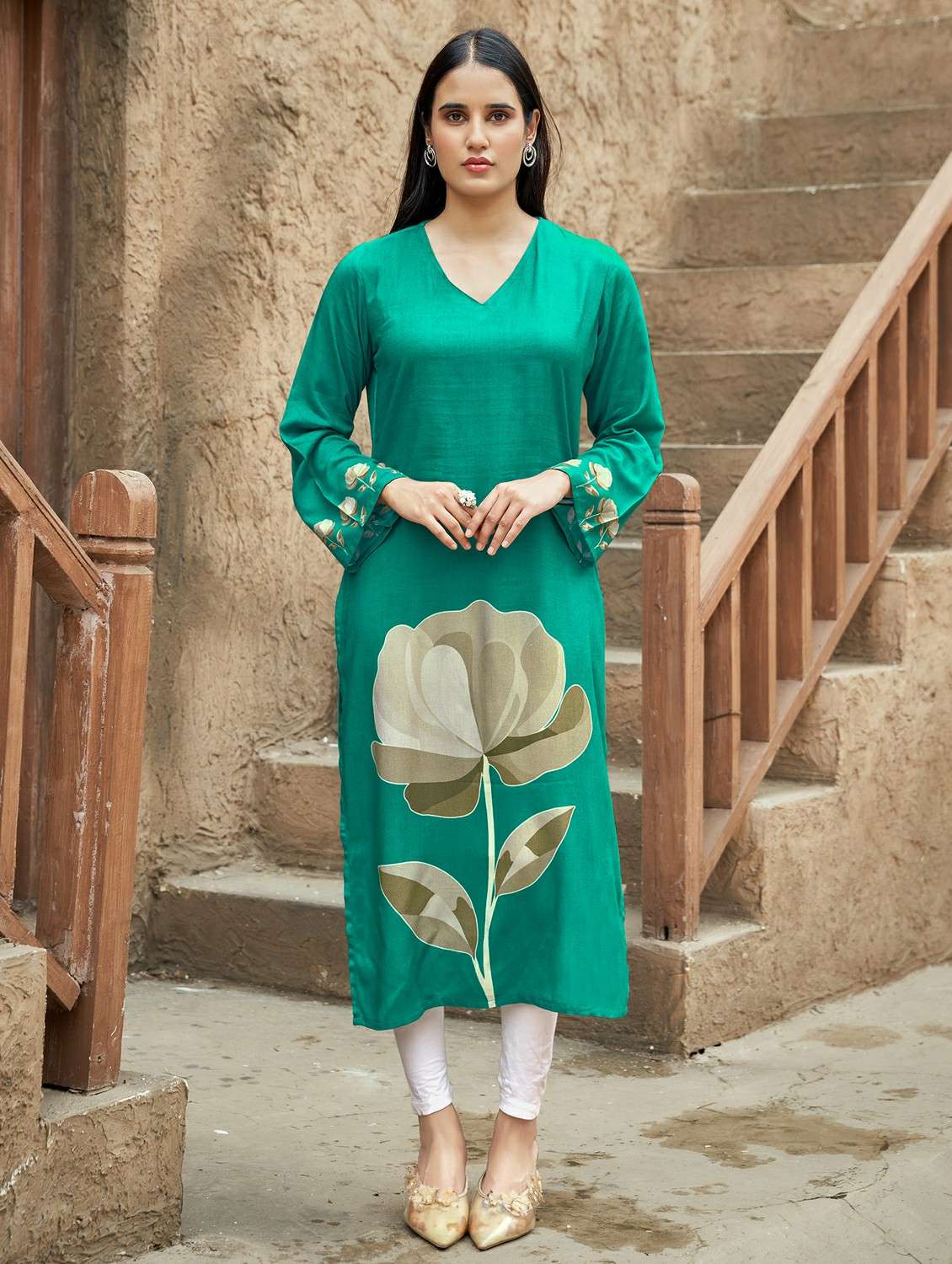 women floral printed long sleeve straight kurta