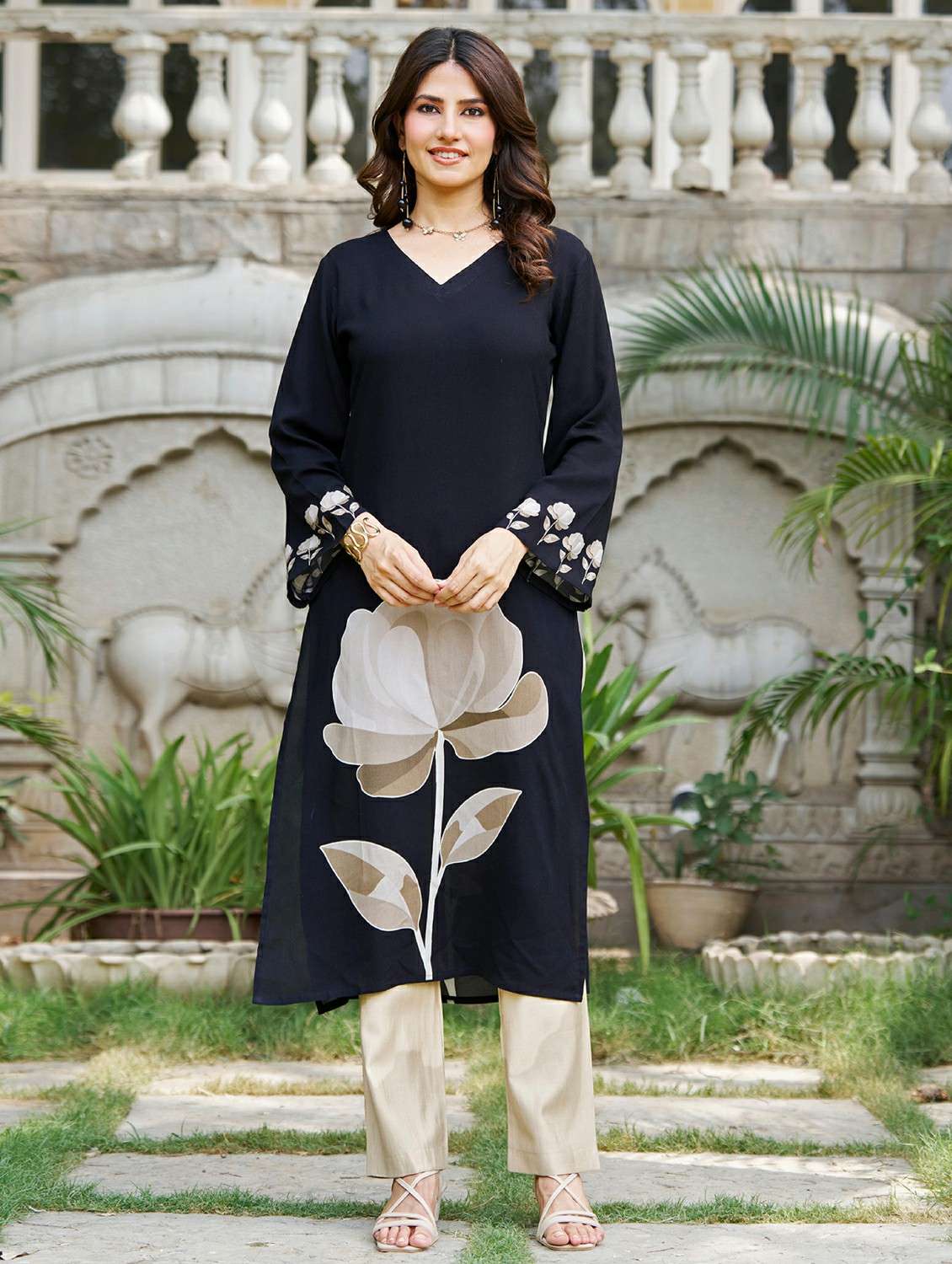 women floral printed long sleeve straight kurta