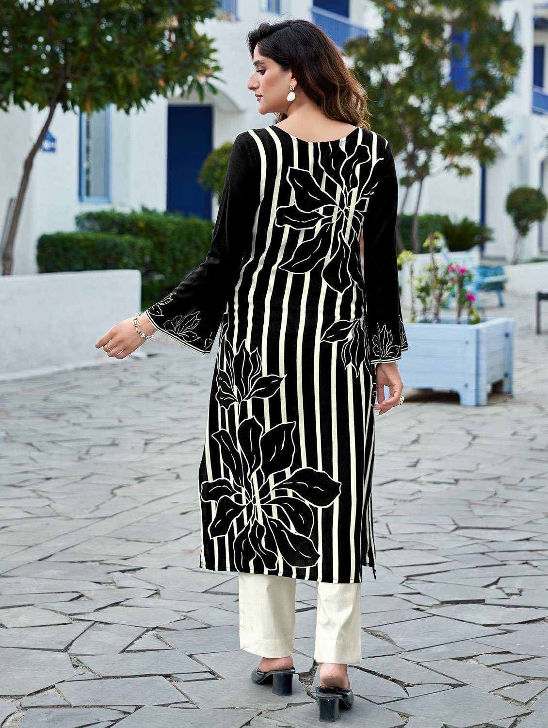 women printed long sleeve straight kurta - 21959403 -  Standard Image - 2