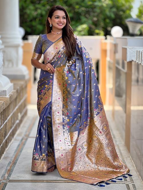 women self design banarasi saree with blouse - 21959456 -  Standard Image - 0