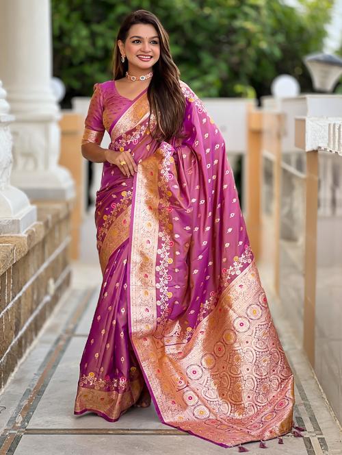 women self design banarasi saree with blouse - 21959458 - Standard Image - 0